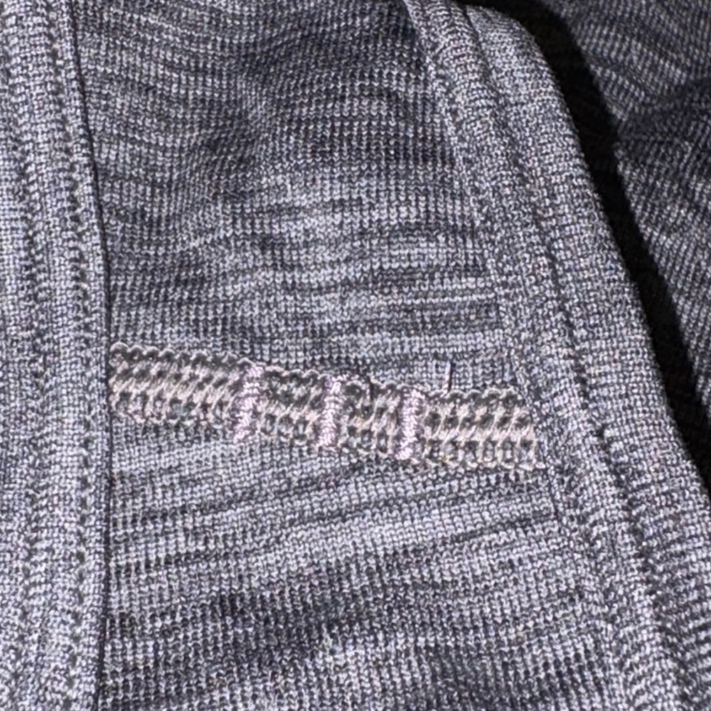 Lululemon Men’s Gray Seamless Training Tank “Get Outside. Get Sweaty.” Size M U - Picture 5 of 8